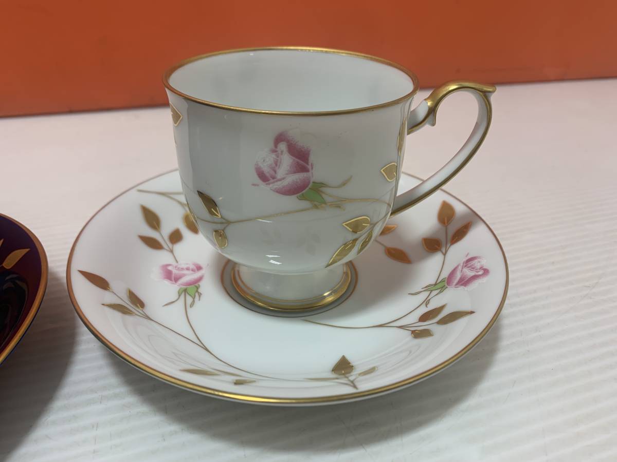 香蘭社 - 金彩 瑠璃 カップ＆ソーサー ルリ薔薇）有田焼 二人用茶器 