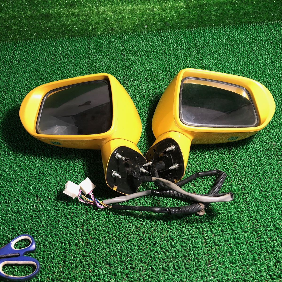 ホンダ フィット GD1 純正 サイドミラードアミラー左右セット Y66P [FD1-R511-Y66P-02]