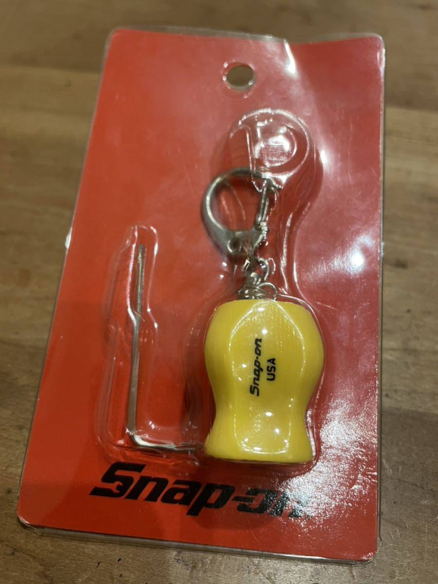 爆買い，お得 スナップオン snap-on ミニグリップキーホルダー イエロー(キーホルダー)｜売買されたオークション情報、yahooの商品情報をアーカイブ公開 - オークファン キーホルダー