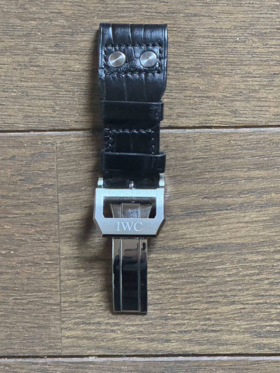純正IWCパイロットウォッチ用革ベルト。純正バックル付 【公式通販】