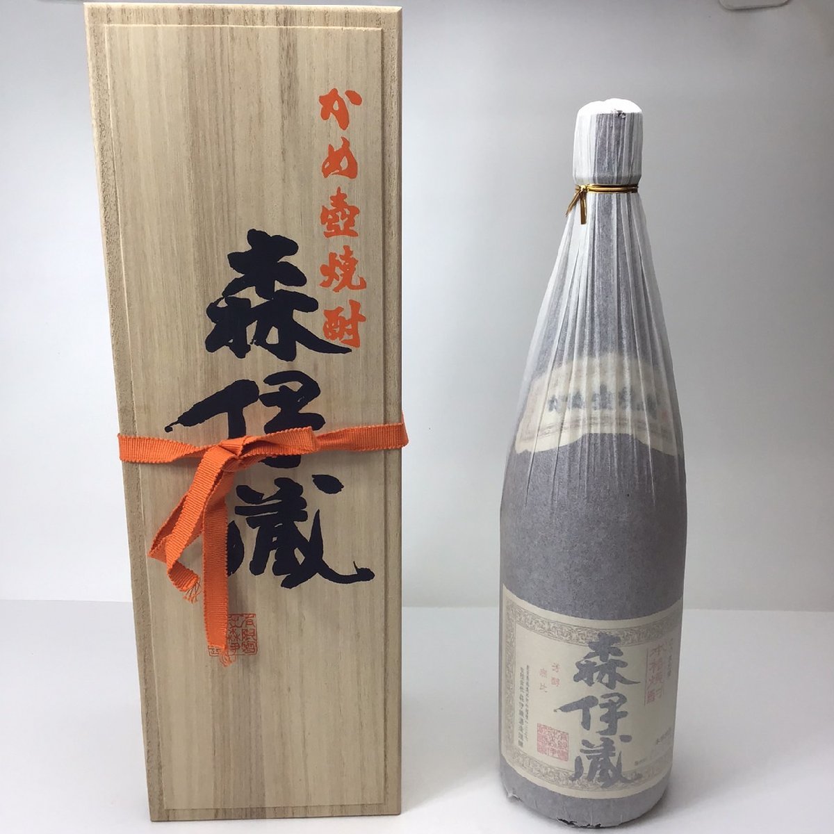 未開栓 かめ壺焼酎 森伊蔵 箱付 1800ml 25度 4H-30-1-147409-A