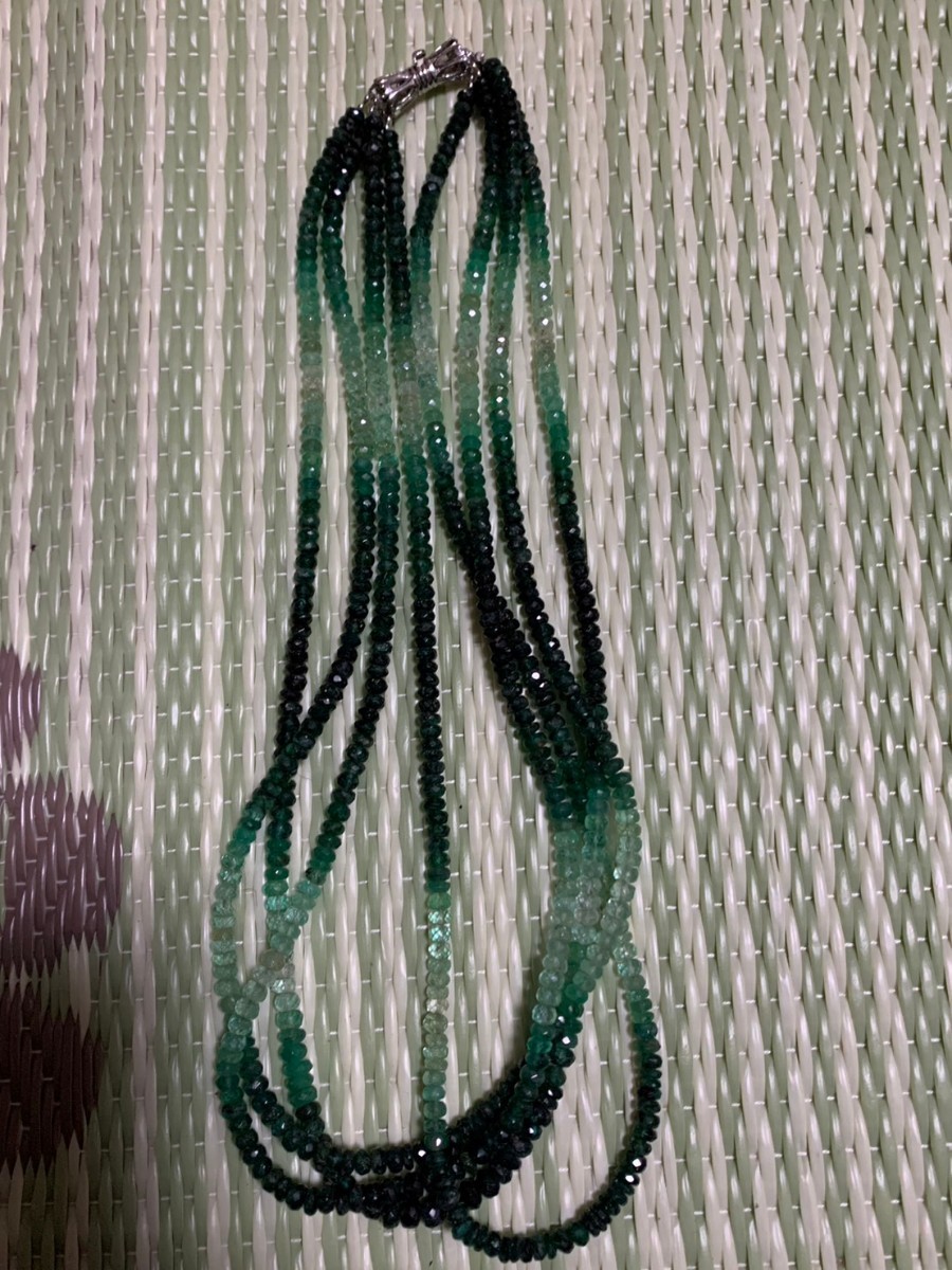 エメラルド　ヒスイ　天然石　ネックレス