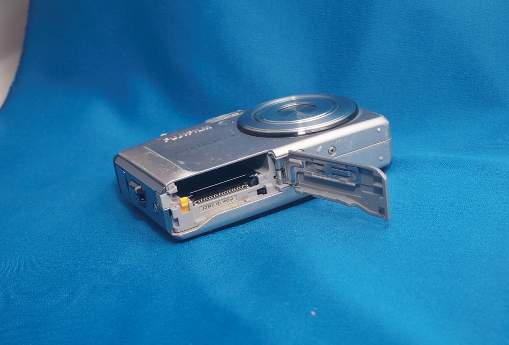 FinePix F50fd FUJIFILM シルバー ＃A345 デジタルカメラ Fujifilm