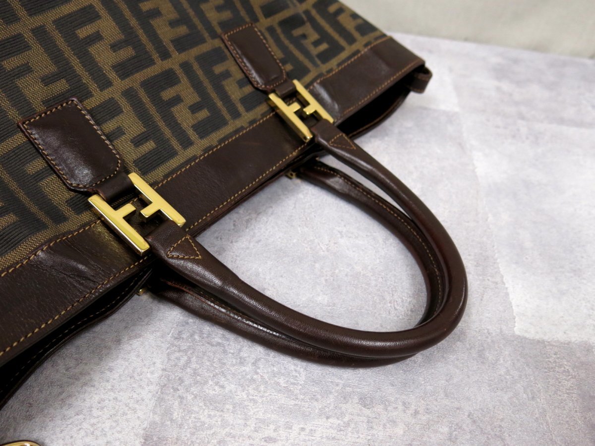 超美品○FENDI フェンディ○ズッカ○FF金具○キャンバス カーフ レザー 
