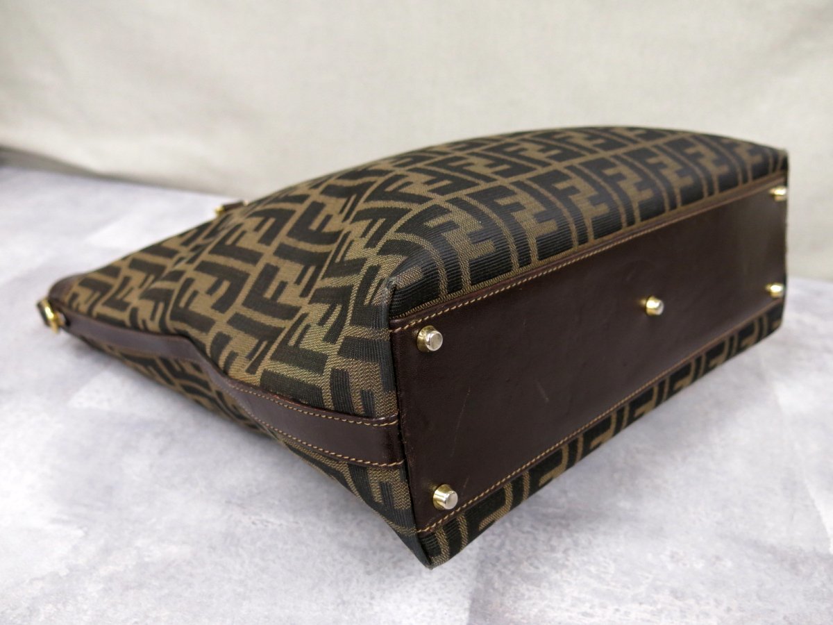 超美品○FENDI フェンディ○ズッカ○FF金具○キャンバス カーフ レザー 