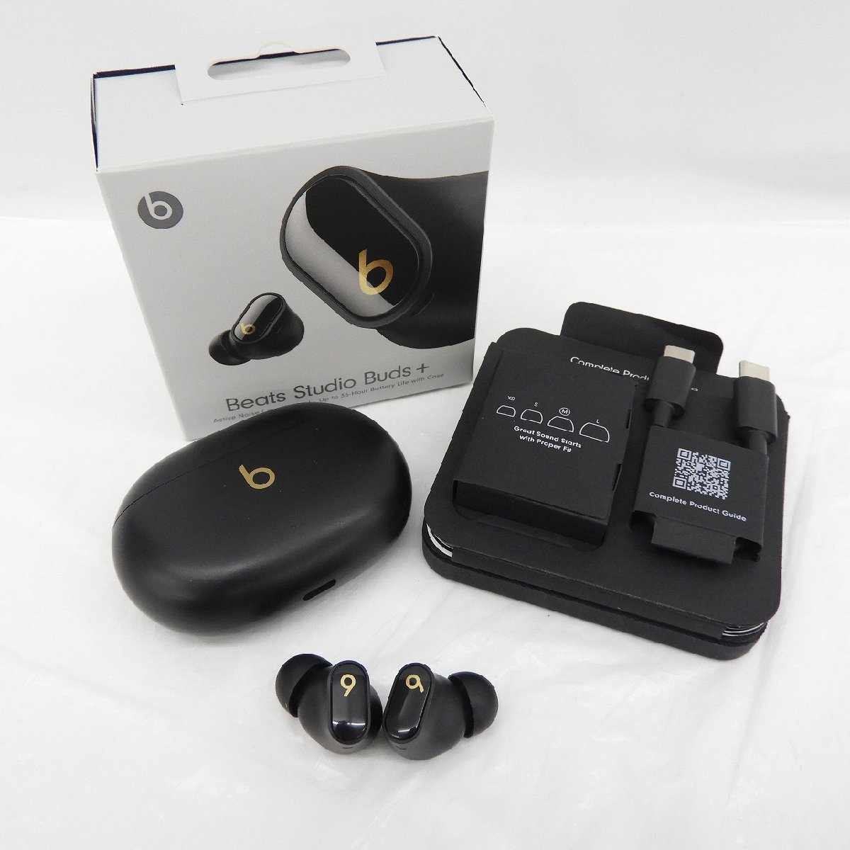美品 Beats Studio Buds ブラック 付属品完備 美品 Beats Studio Buds