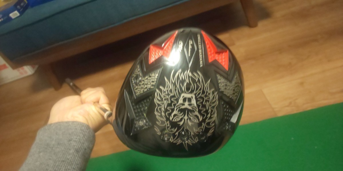 エミリッドバハマ×DERAMAX ドライバー　ヘッドカバー付き エミリッドバハマ CV-8 ドライバー 赤デラ5x ロフト9.5 噂のぶっ飛び使用