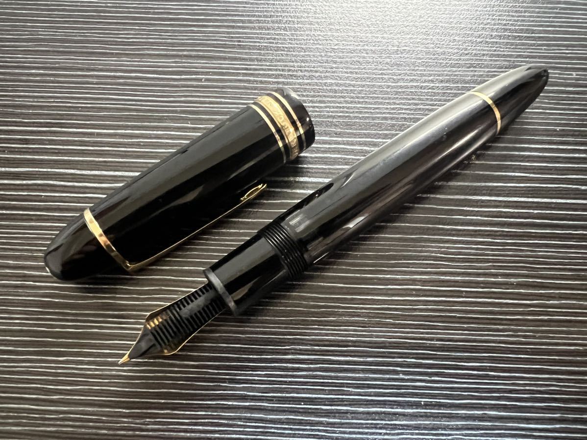 モンブラン マイスターシュテュック 149 万年筆 18K 中白 M 中字
