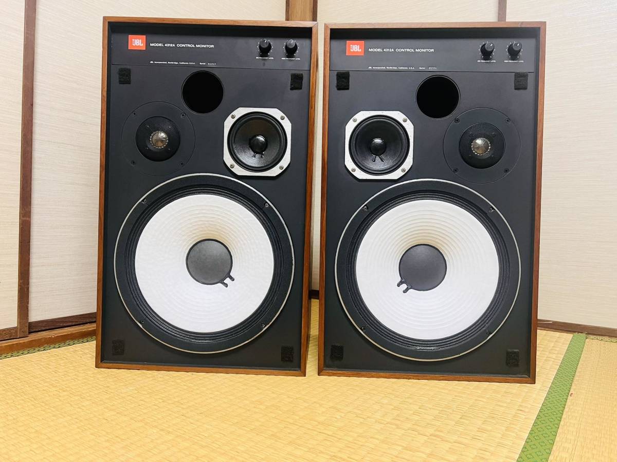 超激得，正規品 JBL 4312A スピーカーのペア。 美しい製品。 徹底した