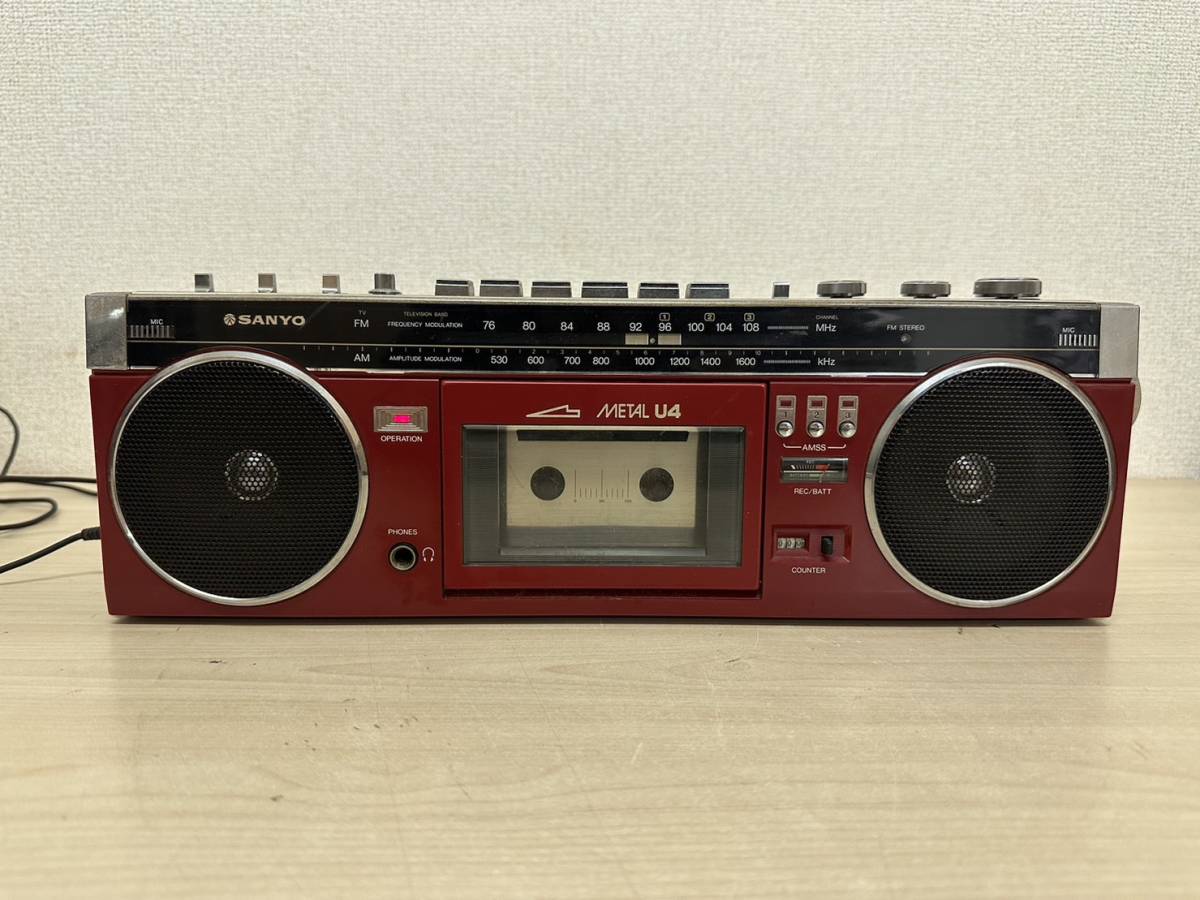 P304-T18-259 SANYO 三洋 ラジカセ おしゃれなテレコ MR-U4MKⅡ レッド 昭和レトロ 本体のみ 当時物 通電確認済