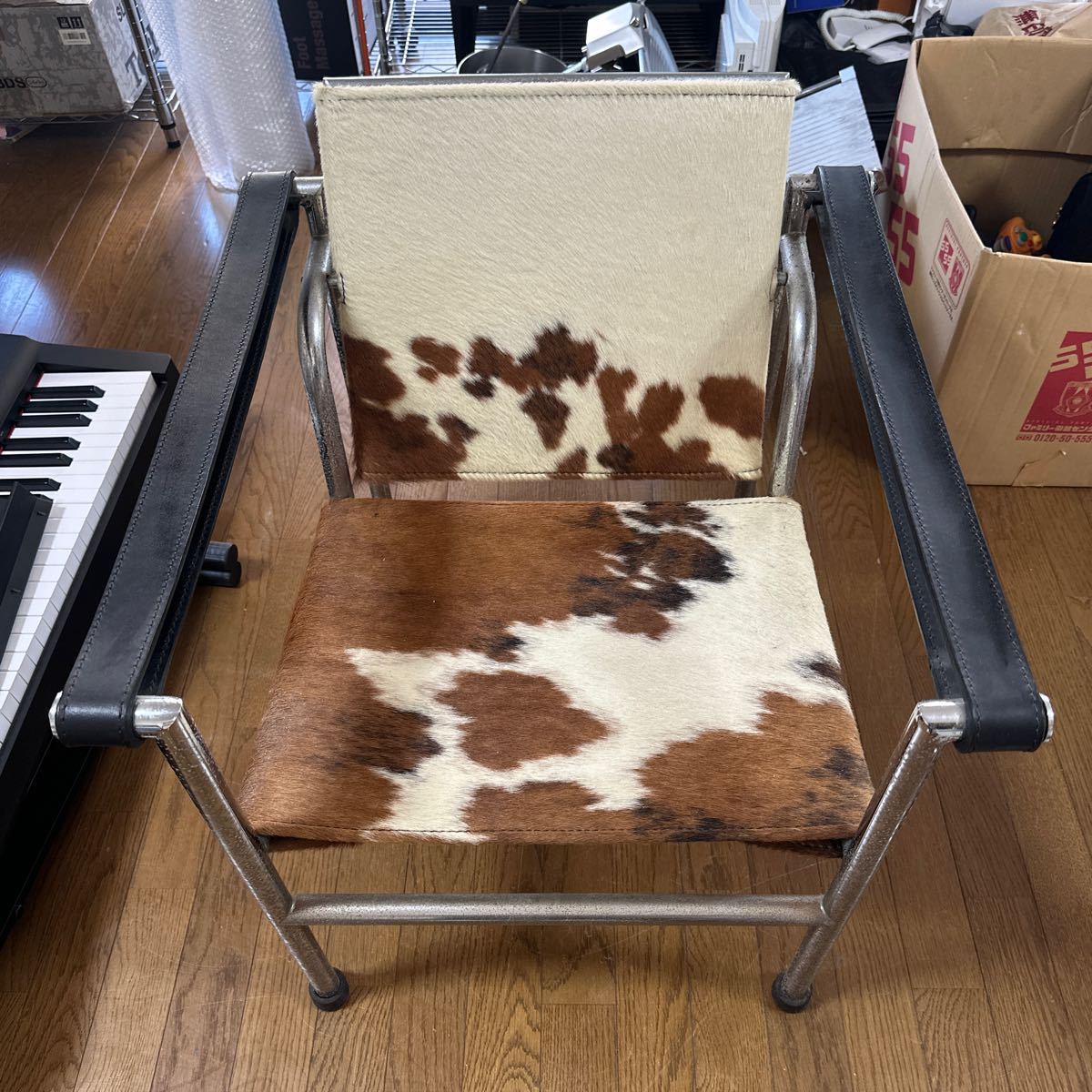 中古品】ルコルビジェ モダン LC1 スリングチェア ラウンジチェア 毛皮
