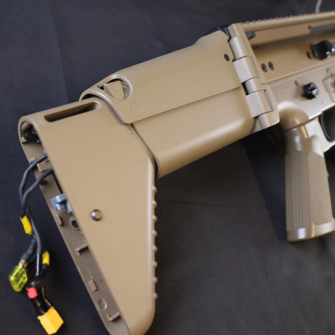 東京マルイ 次世代電動ガン タンカラー SCAR-L CQC マガジン2本付き