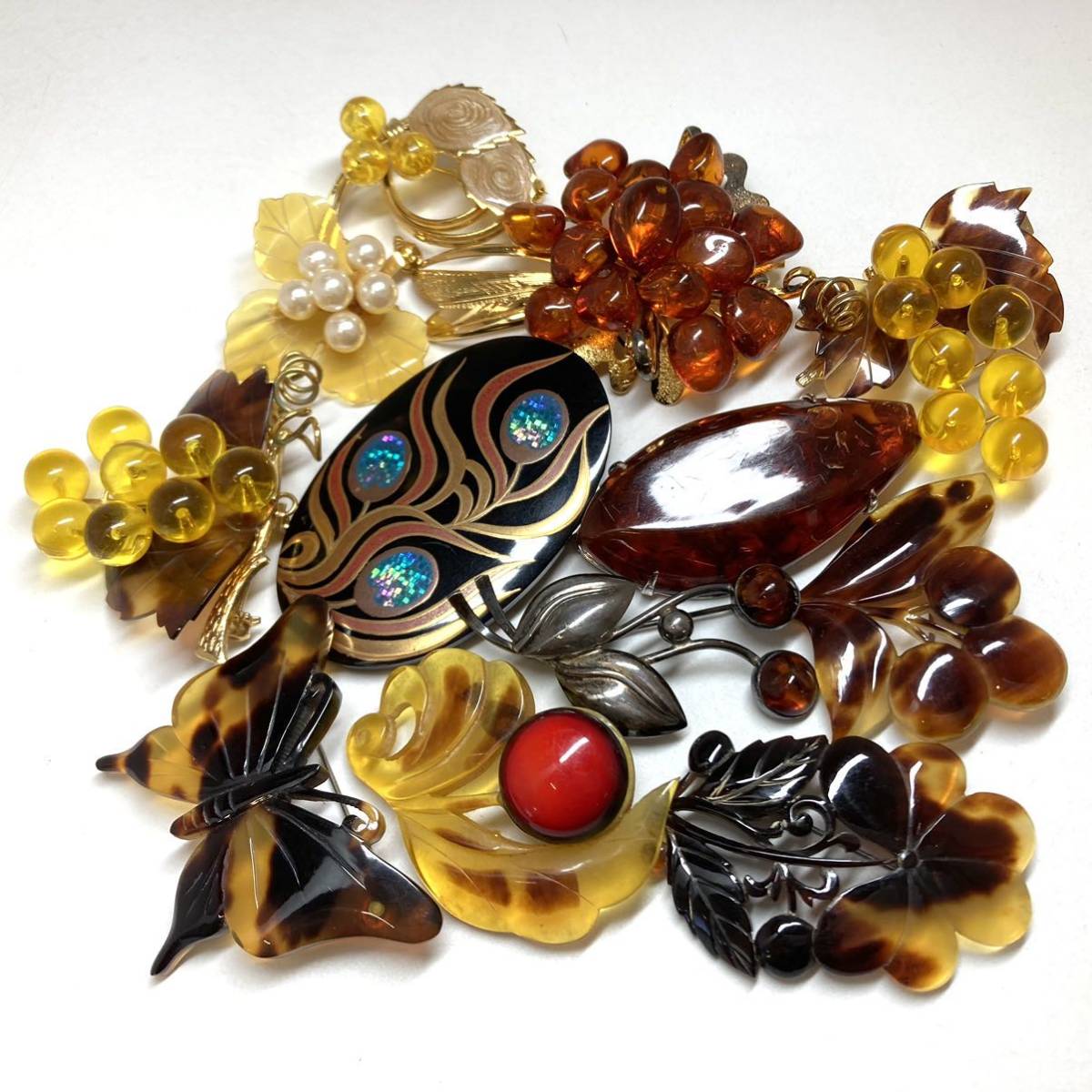 琥珀・鼈甲ブローチ12点おまとめ］n 重量約103.5g 螺鈿 金蒔絵 作家