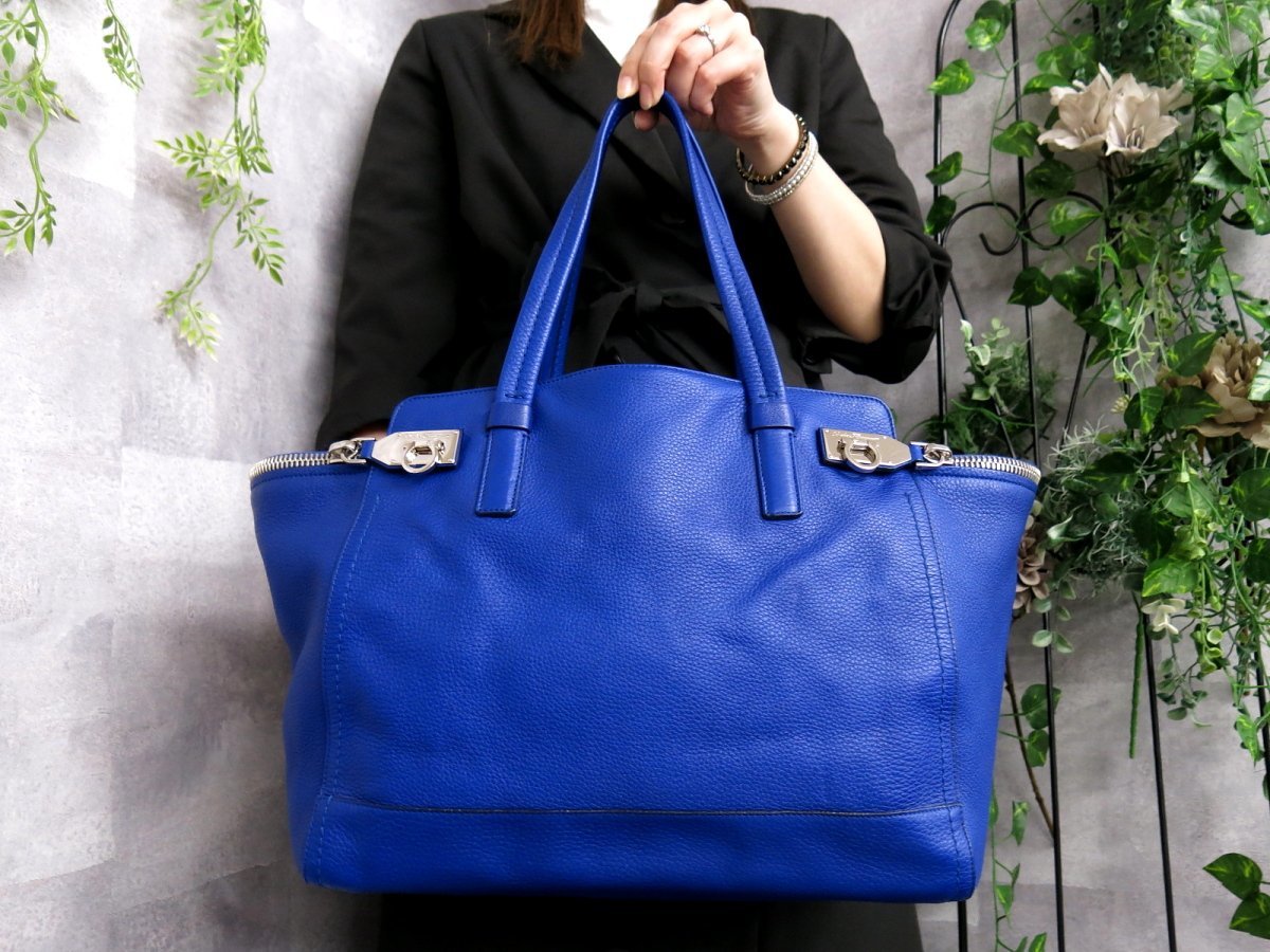 ○超美品○Salvatore Ferragamo フェラガモ○ガンチーニ○カーフ