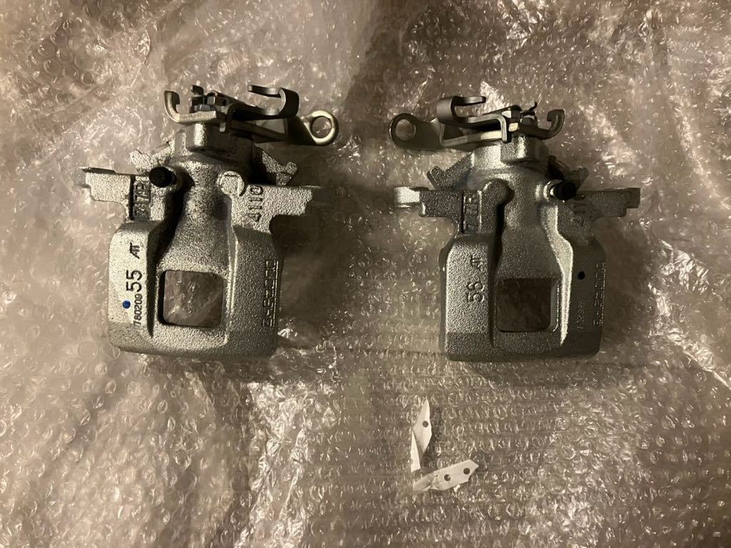 未使用新品デリカD5アウトランダーRV-R純正リアキャリパーASSY左右