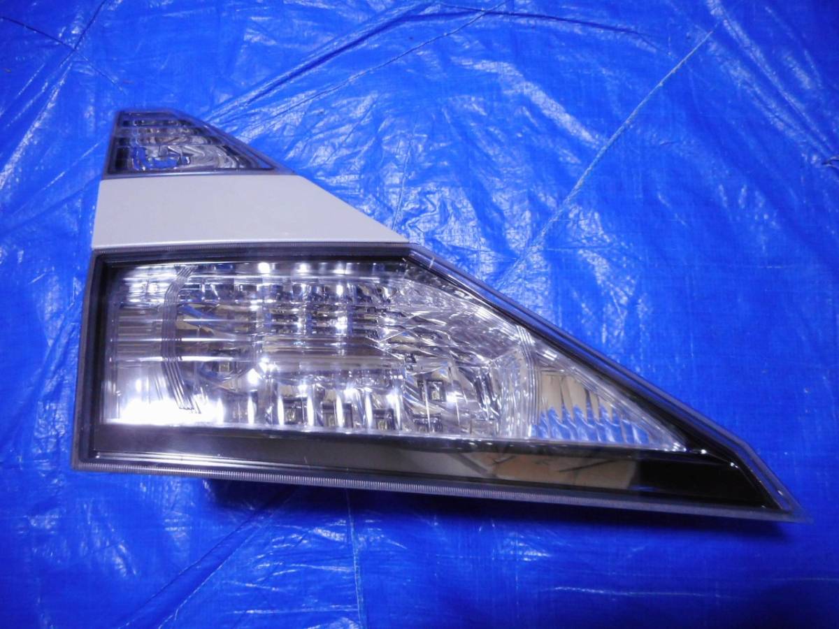 ANH20W GGH20W ヴェルファイア 前期 後期 純正 左内 テールランプ レンズ Z/ZR エアロ系 58-35 パール 070 81590-58150 トヨタ