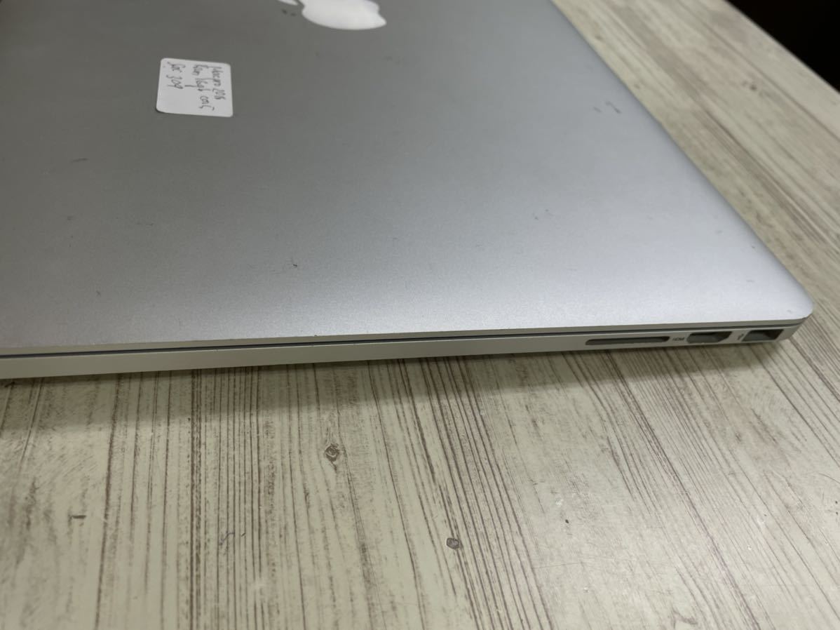 macbook 2015/ 15インチ/ 2，2GHz / core i7 / 16GB / 256Gb . 