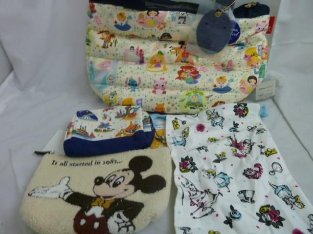 爆買い，得価 【同梱可】中古品 ディズニー ミッキー ミニー 不思議の国のアリス クリスマス 他 バッグ ポーチ 巾着 グッズセット