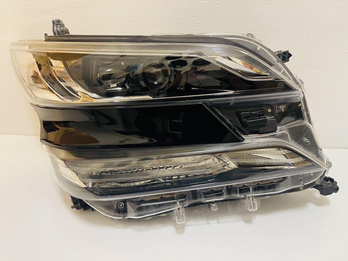 新作入荷，限定SALE ヴェルファイア AGH30W GGH30W 前期 純正 右 ヘッドライト LED 刻印 キ ICHIKOH 58-64 破損なし(ヘッドライト)｜売買されたオークション情報、yahooの商品情報をアーカイブ公開 - オークファン トヨタ用