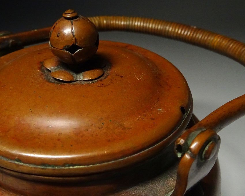 銅のとても古い小ぶりの薬缶、急須、水差しです 銅のとても古い小ぶりの