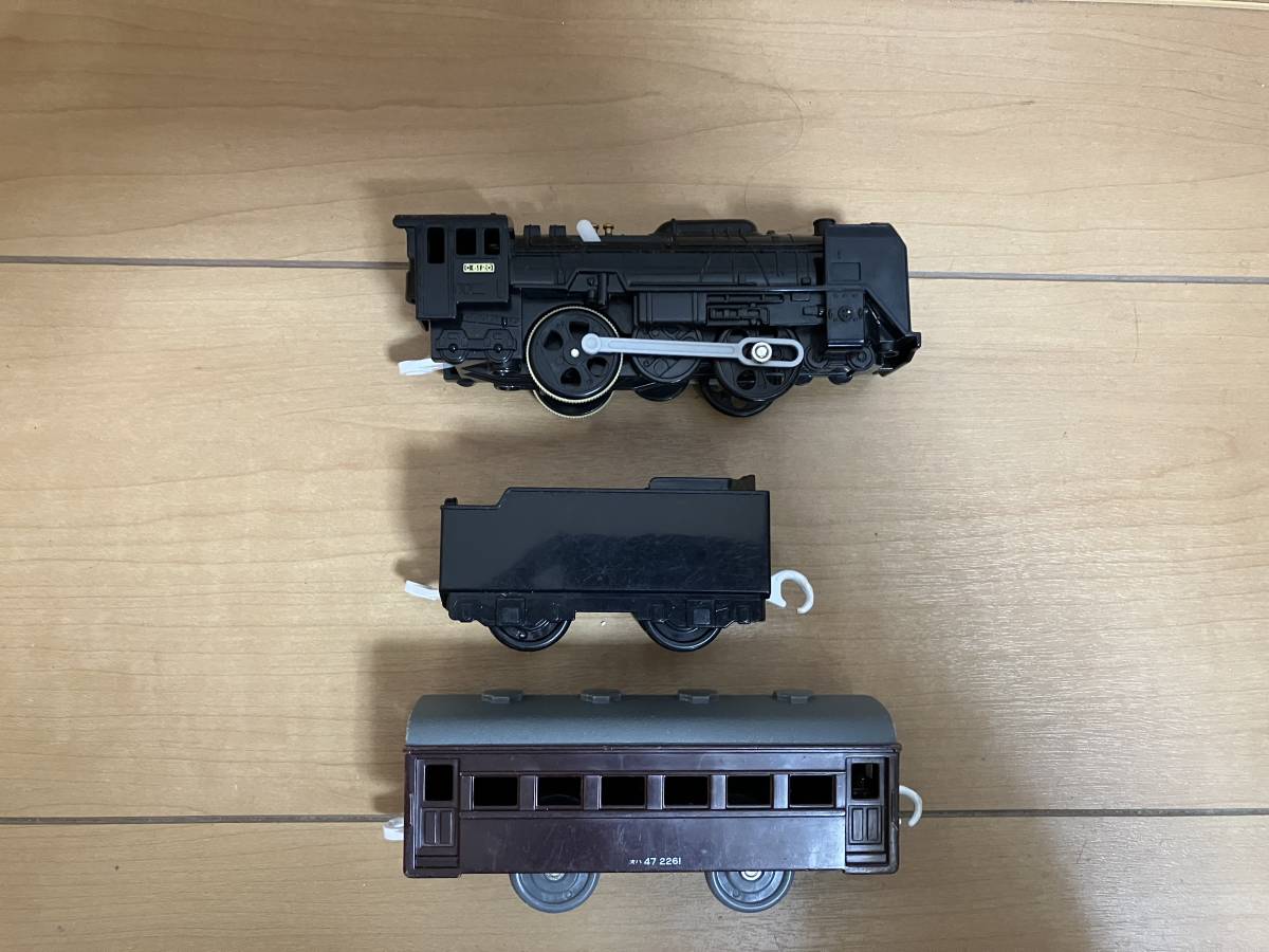 プラレール ライト付C61 20号機蒸気機関車_2