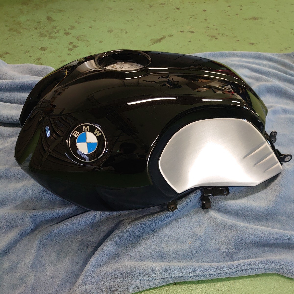 R BMW 純正 得価，新品 RnineTガソリンタンク カスタムペイントアルミ 