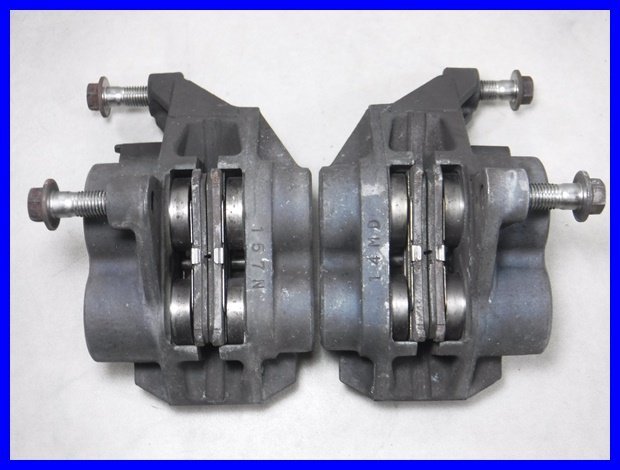 △ガ842 XJR400R RH02J フロントブレーキキャリパー 60_4