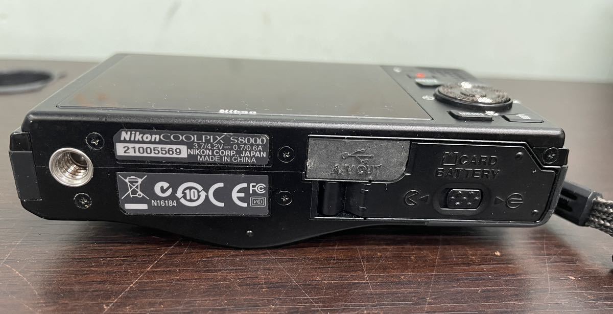 Nikon COOLPIX s8000 デジカメ 箱 説明書 付属品付き カメラ ニコン