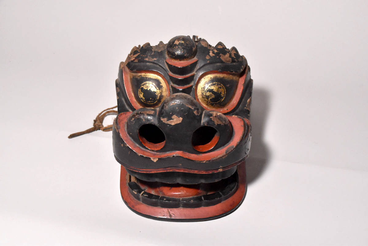 木彫獅子頭 朱漆金彩 幅33cm 獅子舞 神楽面 魔除 縁起物 マント