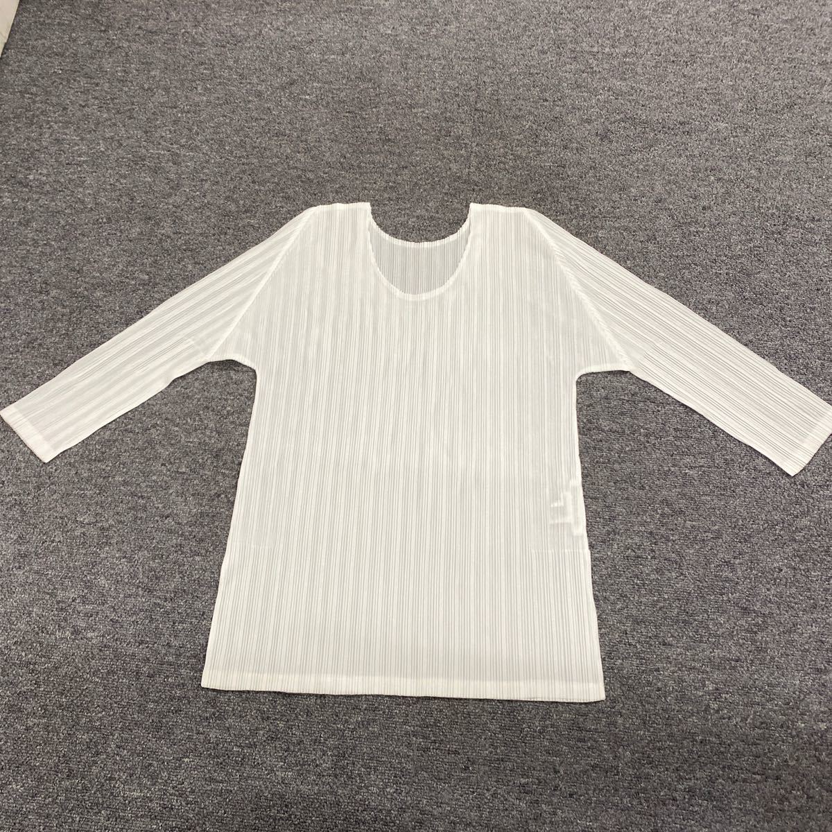 ISSEY PLEATS MIYAKE – PLEASE STORE ONLINE 0 Page OBSCURE MIYAKE 