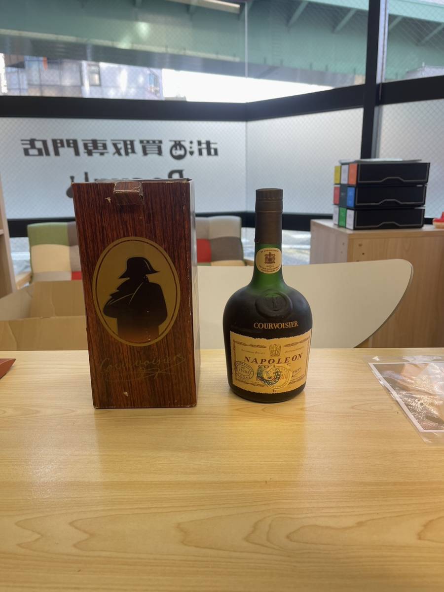 [ブランデー] クルボアジェ ナポレオン 700ml 箱