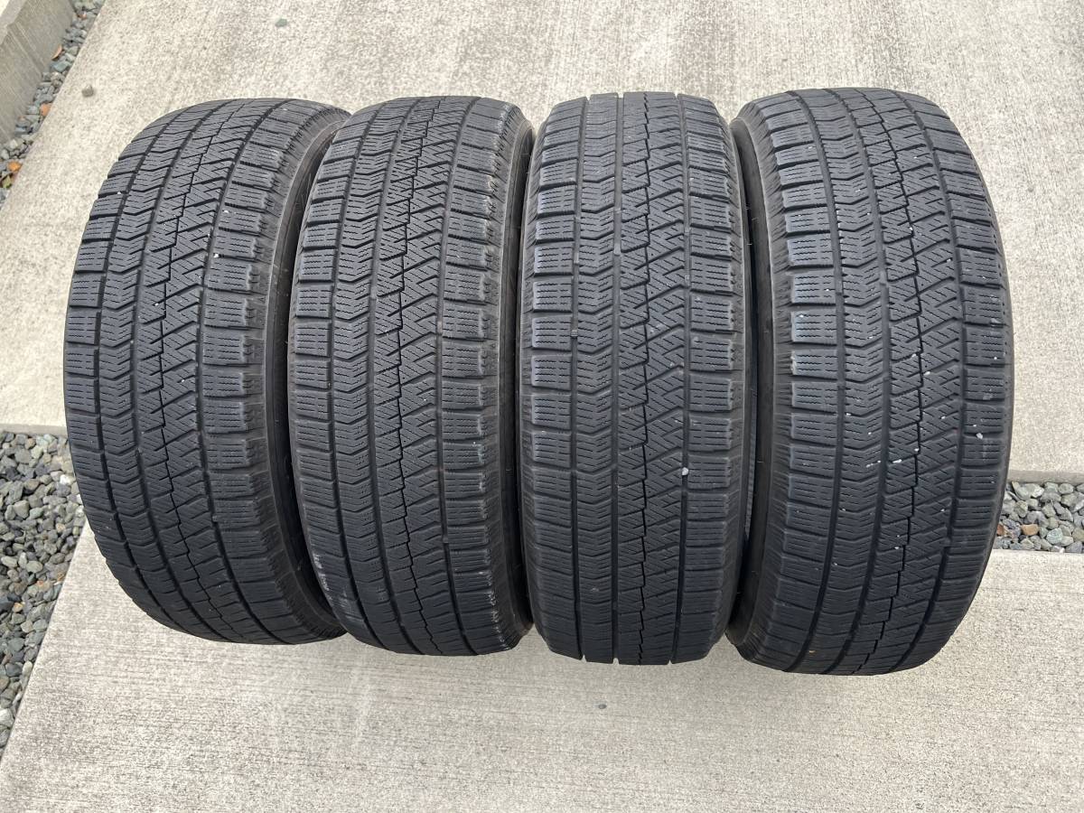 ■中古タイヤ■　185/60R15 84Q BRIDGESTONE BLIZZAK VRX2 フィット アクア スイフト等 冬タイヤ スタッドレス 激安　送料無料　B52 ブリヂストン 84Q 185&frasl;60R15 PARTNER 0 お得，正規品