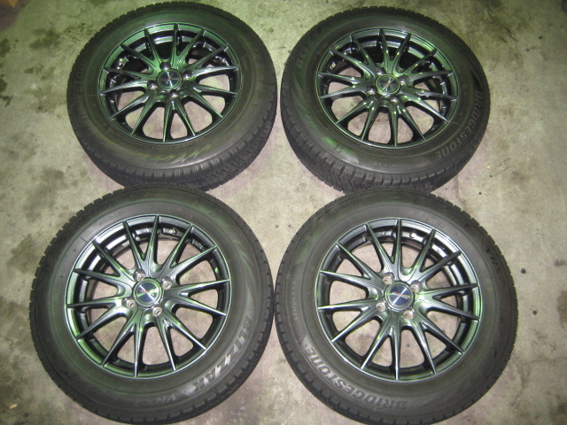 赤字超特価，送料無料 トヨタ アクア ブリザックVRX2 175/65R15 スタッドレスタイヤ ウェッズweds VELVAスポーツZ 15インチ ハブリング付き PCD100/４穴(スタッドレスタイヤ)｜売買されたオークション情報、yahooの商品情報 4穴