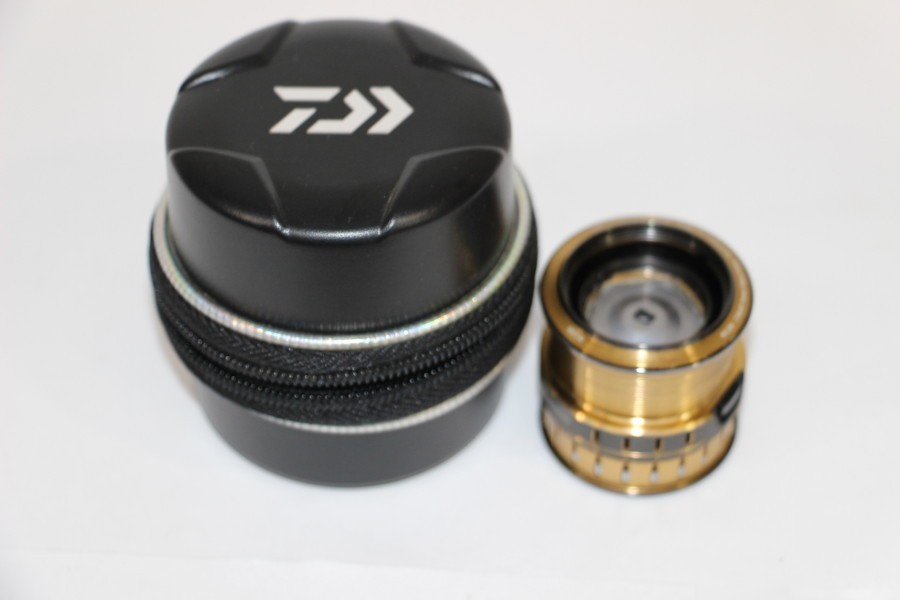 123 k1228 SLPWORKS LT2000SS スプール ダイワケース付属 中古品