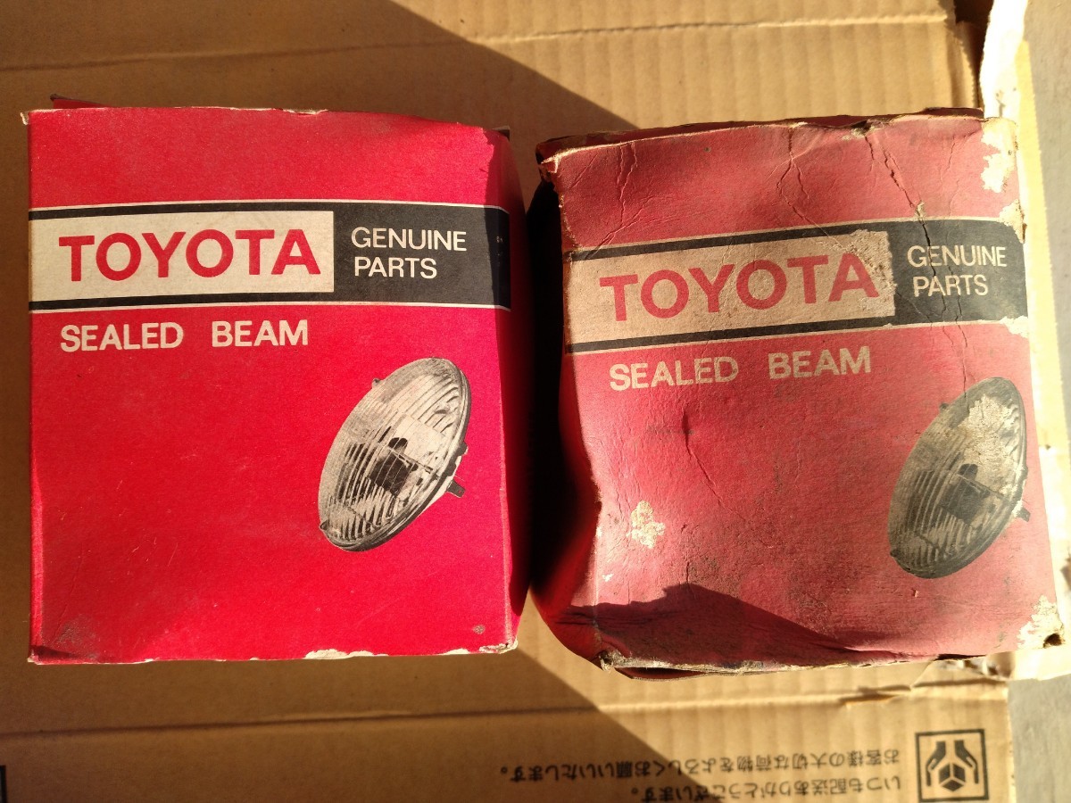 トヨタ純正品 シールドビーム KOITO 90981-02012_1