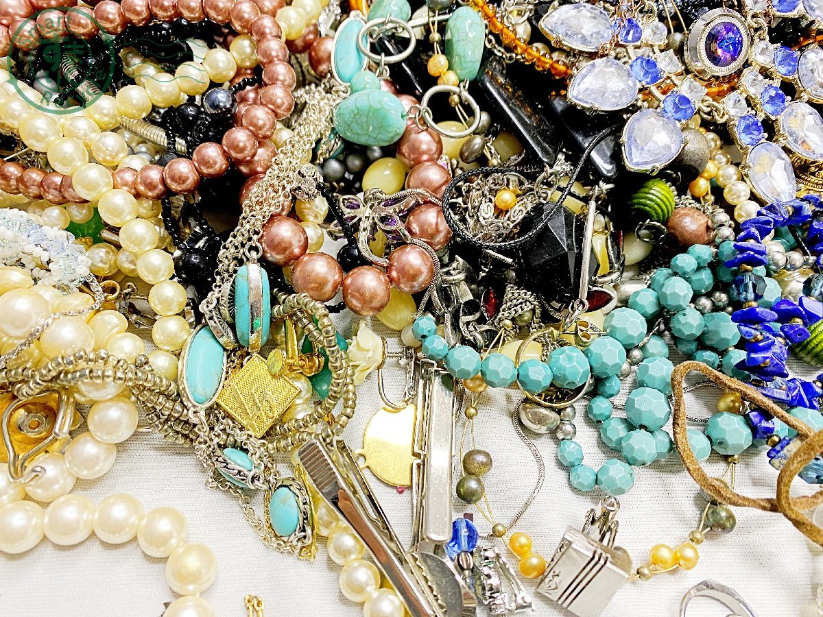 Yahoo!オークション - 1円スタート イミテーション アクセサリー 大量