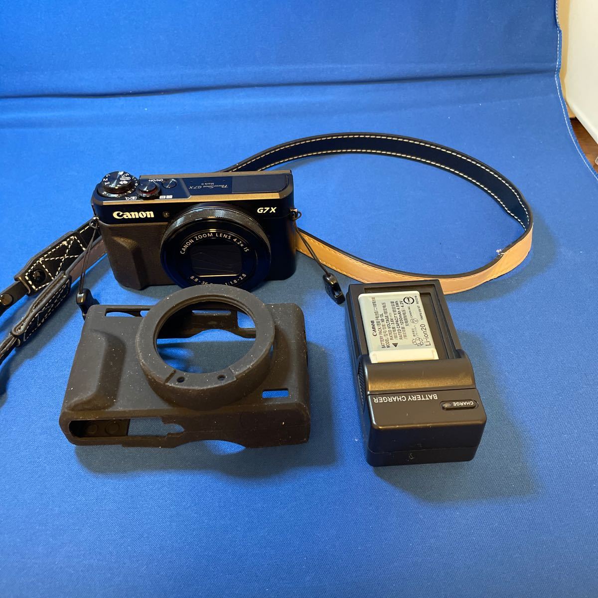 Canon PowerShot G7X Mark II(中古美品)シリコンケース、本革 