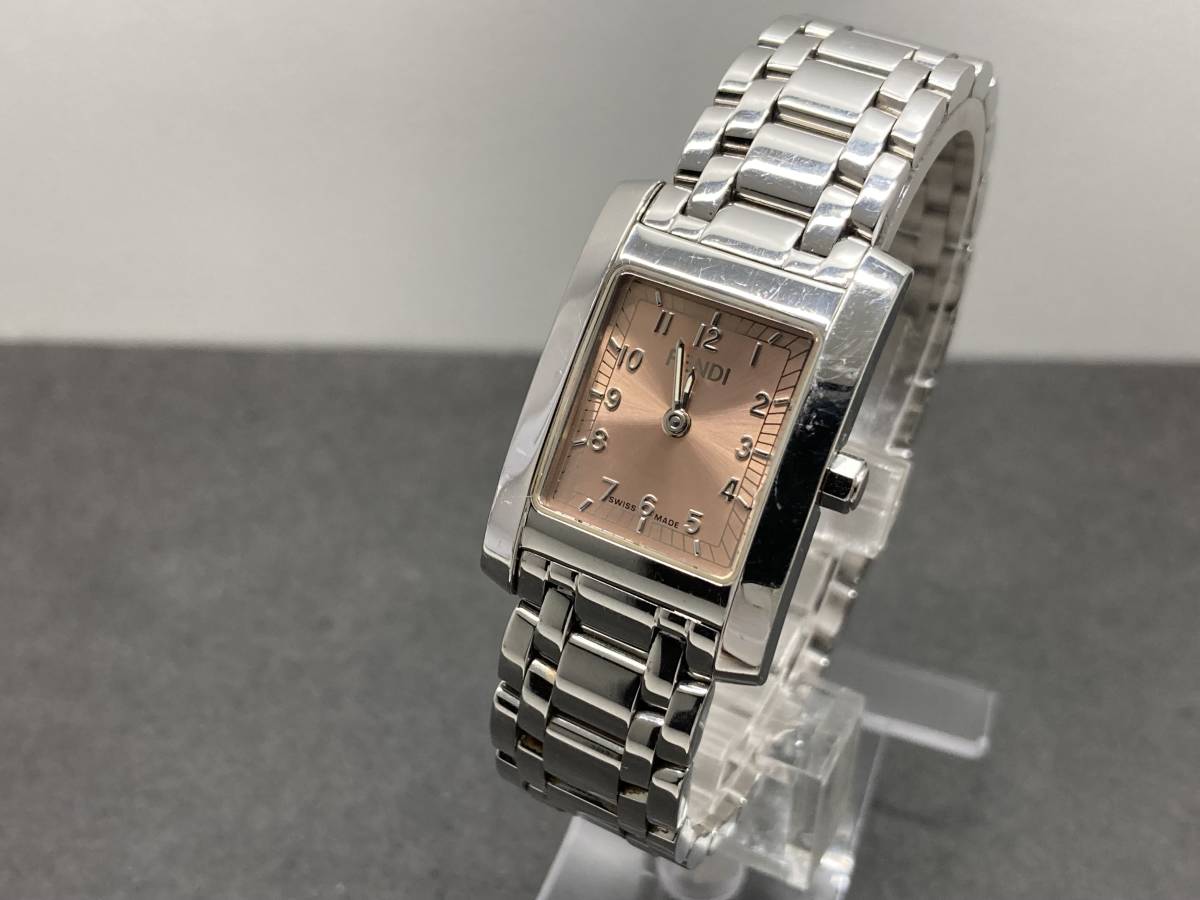 稼動品　FENDI フェンディ7000L ピンクシェル文字盤　腕時計 1円～稼働品 FENDI/フェンディ7000L ピンク文字盤 レディース腕時計
