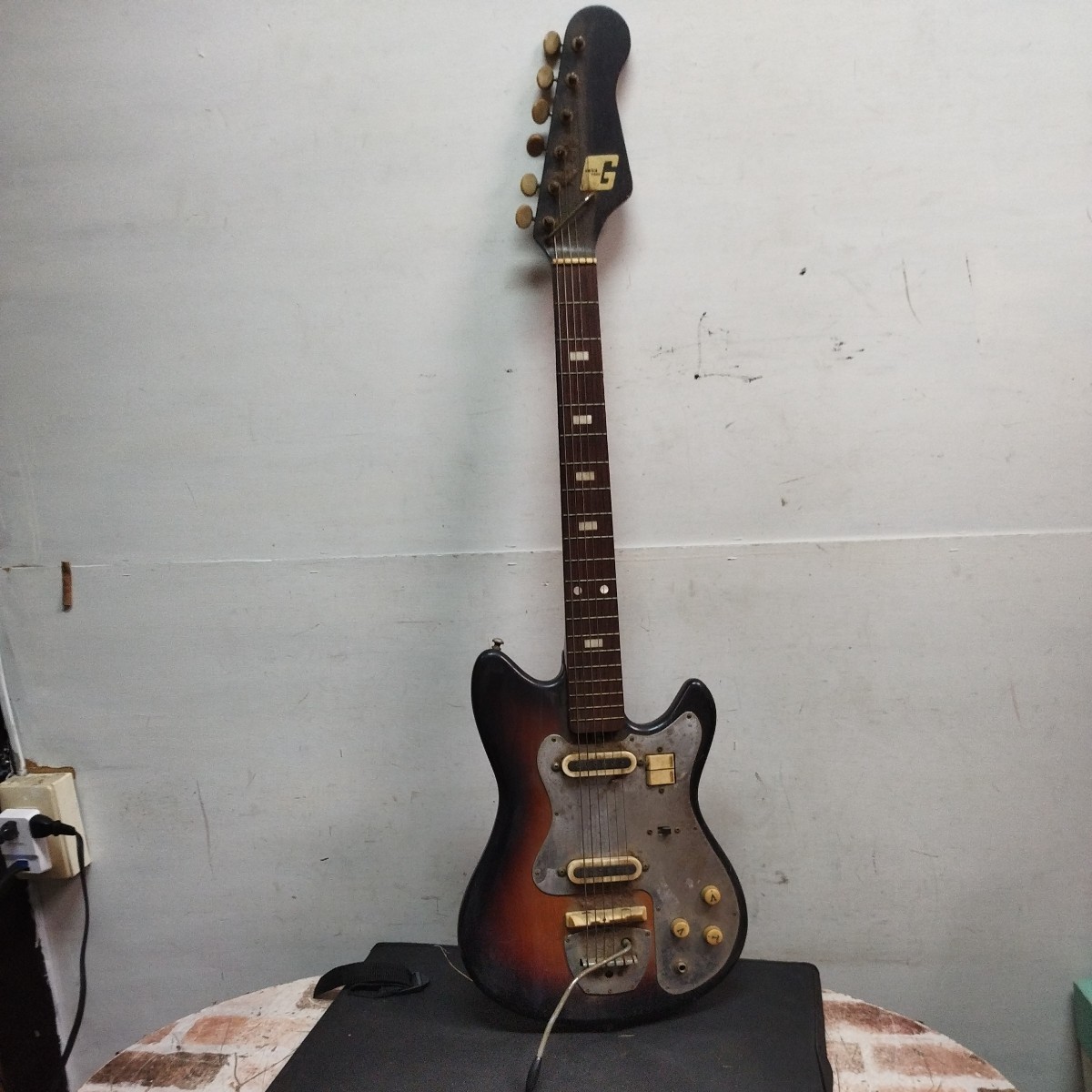 GUYA TONE エレキギターモデルLG-65T【140サイズ】