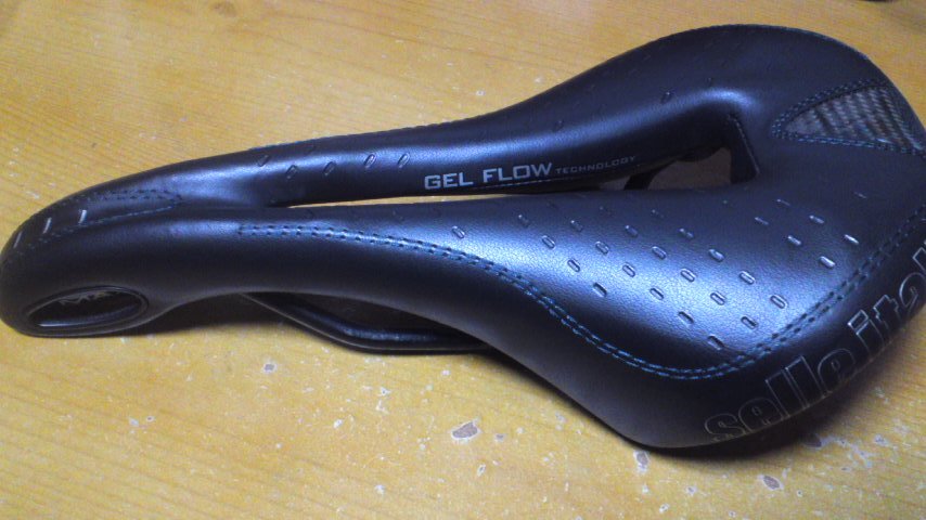 セライタリア　ＧＥＬ　ＦＬＯＷ