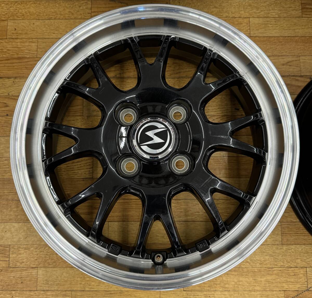 BADX S-HOLD 14インチアルミホイール 4.5J+45 PCD100 4穴 ハブ径約66mm