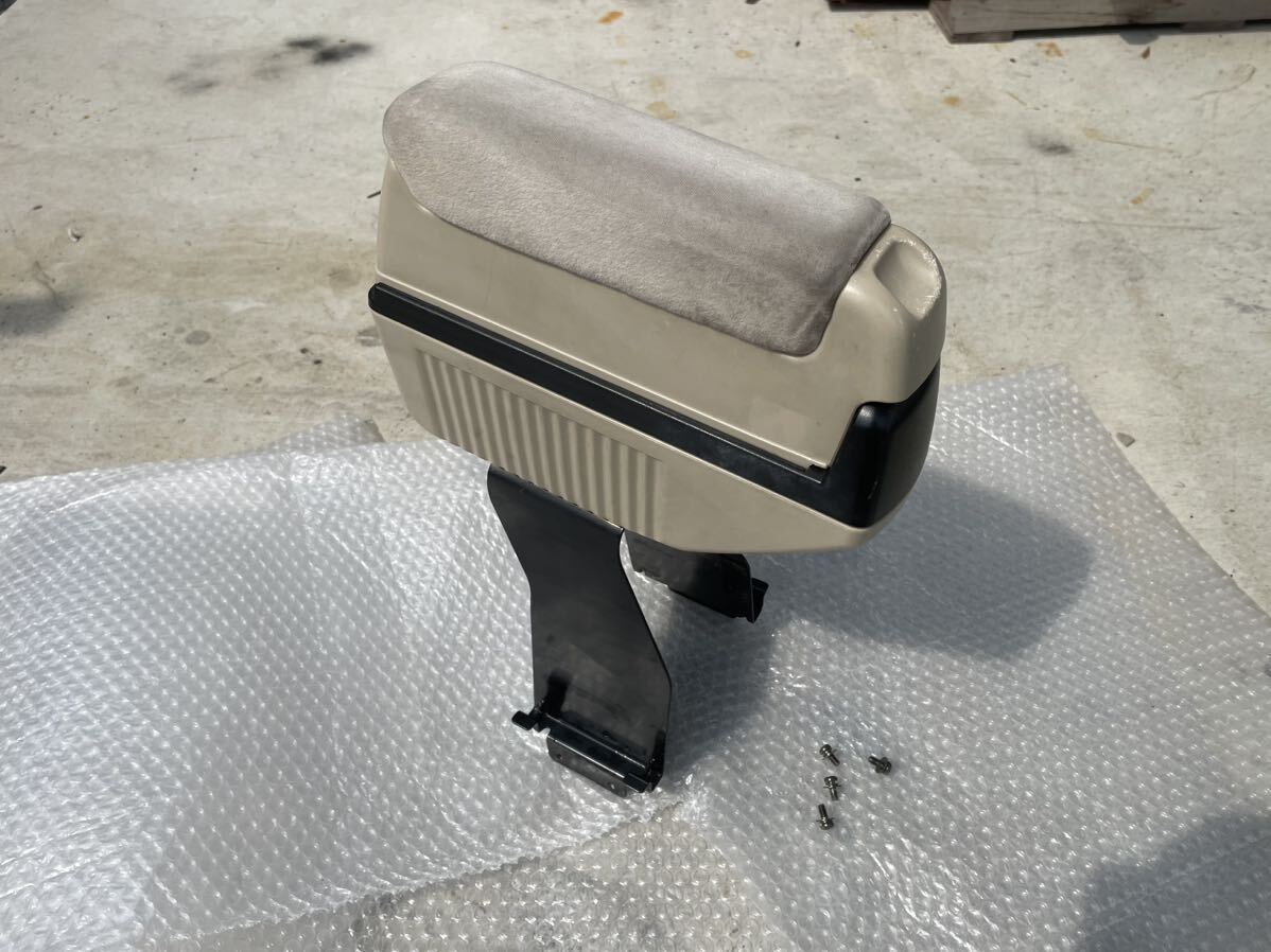 純正アームレスト 中古　スバルR2用_1