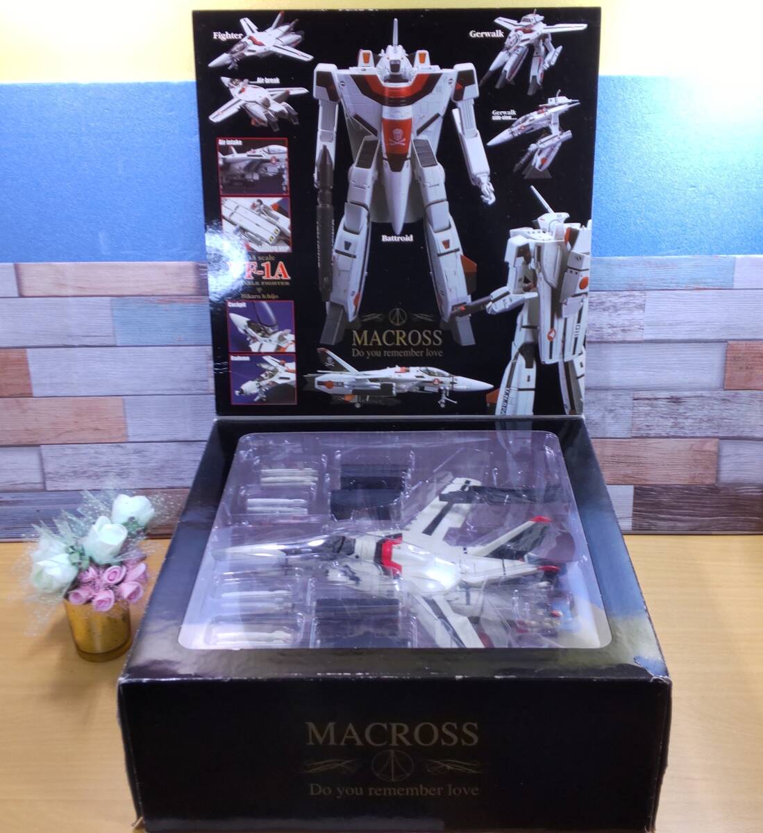 やまと 1／48 VF-1A 一条輝 － 変形問題なし♪一部欠品あり(前車輪止め)・やや黄ばみあり・超時空要塞マクロス・YAMATO_2
