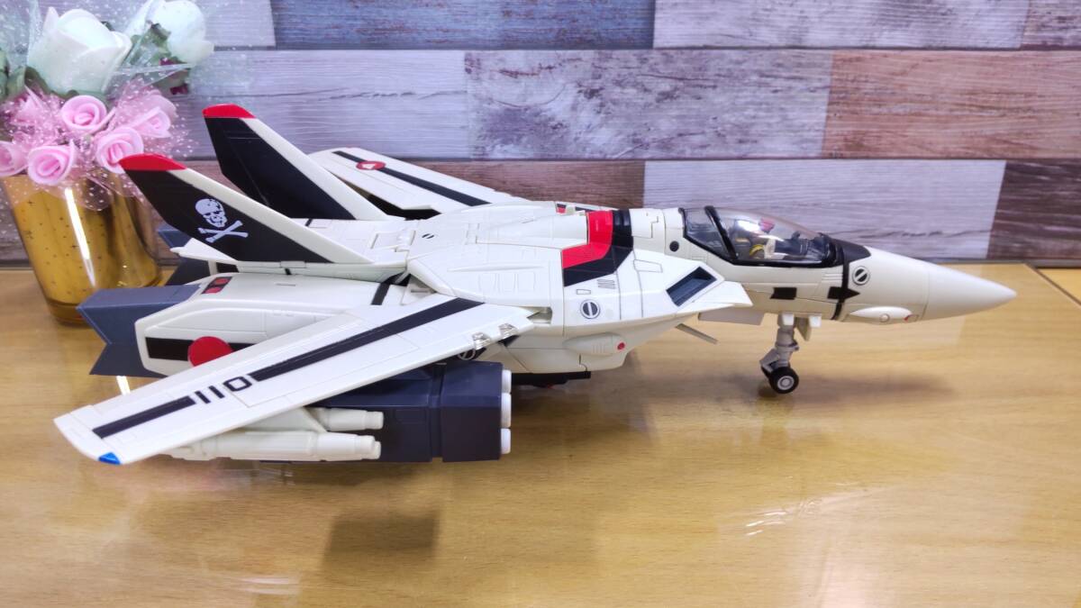やまと 1／48 VF-1A 一条輝 － 変形問題なし♪一部欠品あり(前車輪止め)・やや黄ばみあり・超時空要塞マクロス・YAMATO_3
