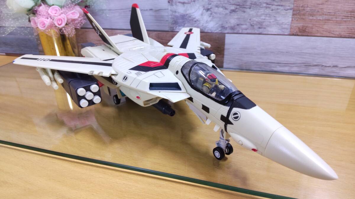 やまと 1／48 VF-1A 一条輝 － 変形問題なし♪一部欠品あり(前車輪止め)・やや黄ばみあり・超時空要塞マクロス・YAMATO_4