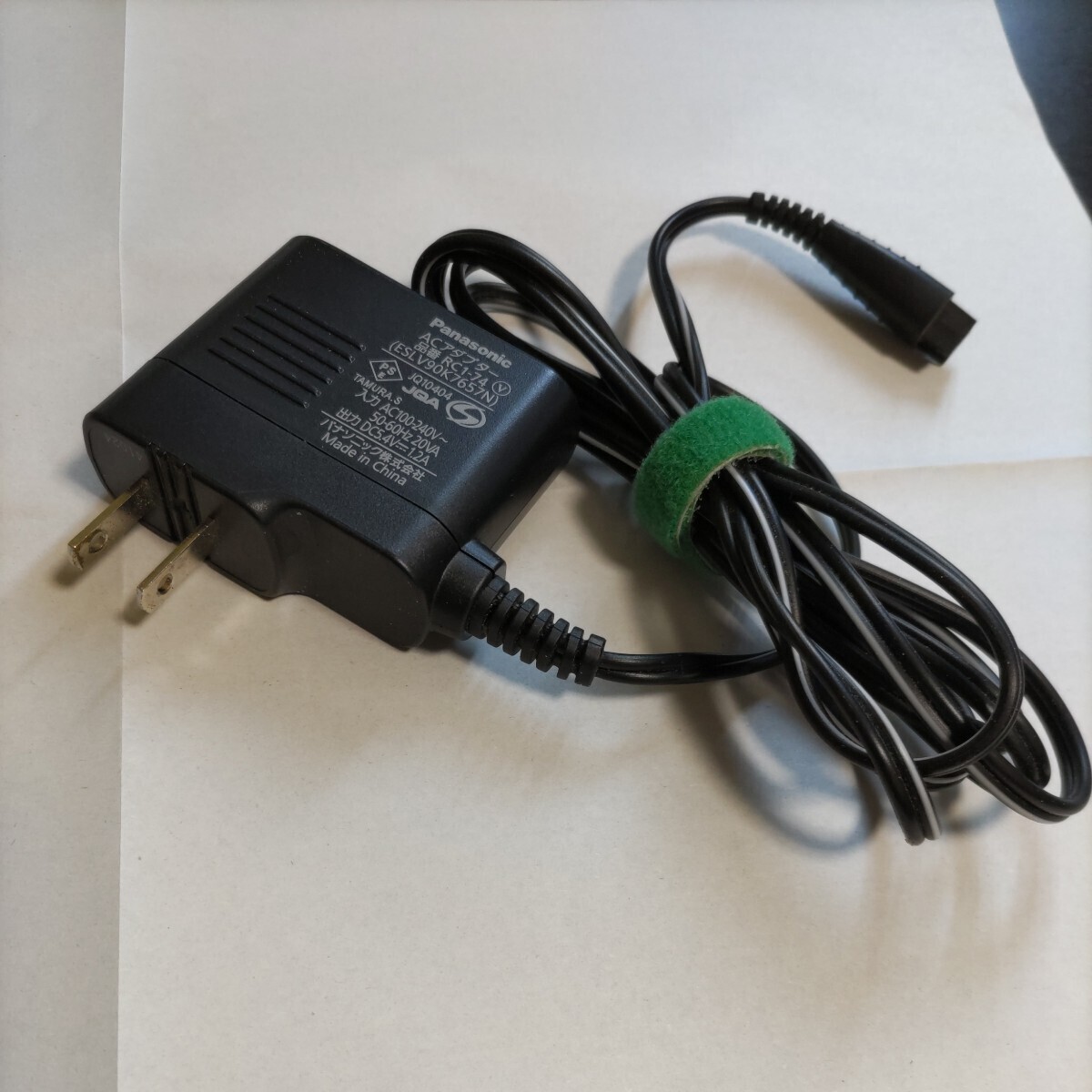 パナソニック 電気シェーバー ラムダッシュ ES-CLV56です。新品の替え刃付き。_4