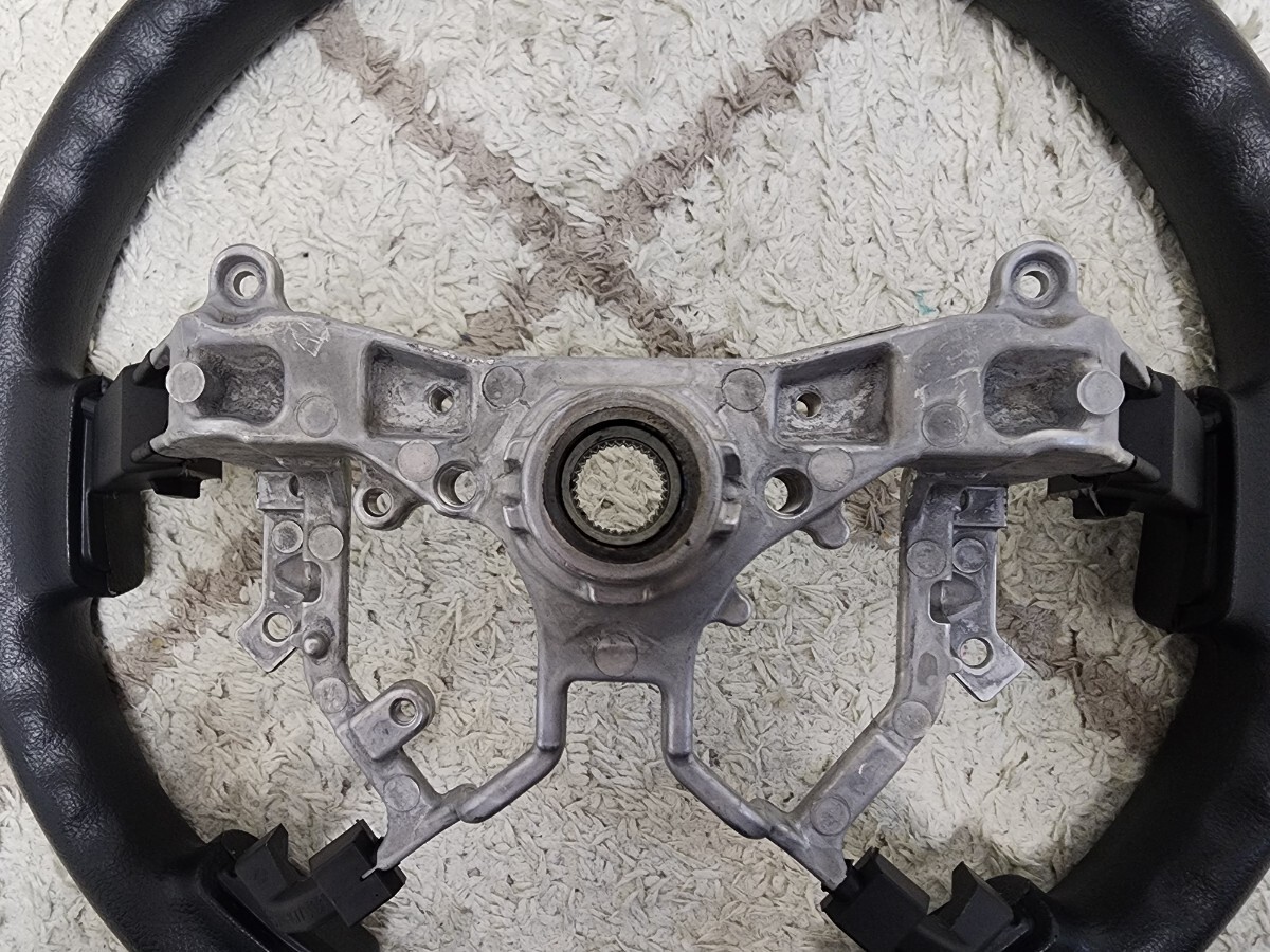 ☆1円スタート☆ 新車外し TOYOTA トヨタ 200 ハイエース 200系 純正 レザー ステアリング ハンドル_4