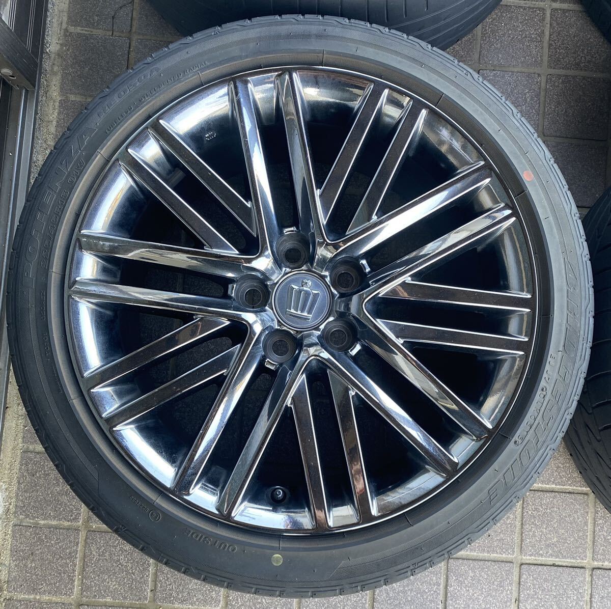 クラウン RS 純正 18インチ タイヤホイールセット PCD 5H-114.3 8J +40