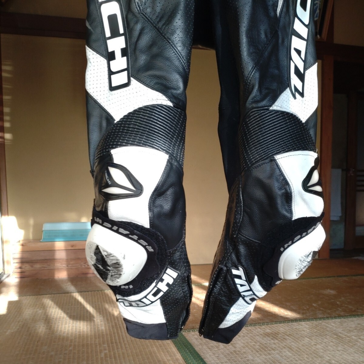 レーシングスーツ 革ツナギ RSタイチ GP-WRX R303 NXL303　サイズMS_4