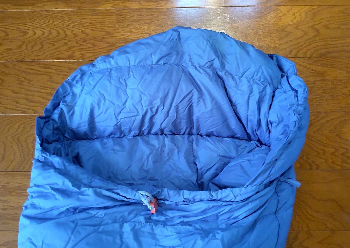 英国製BLACKS Quality Product Summit　寝袋　ブルー　シーツ付き_3